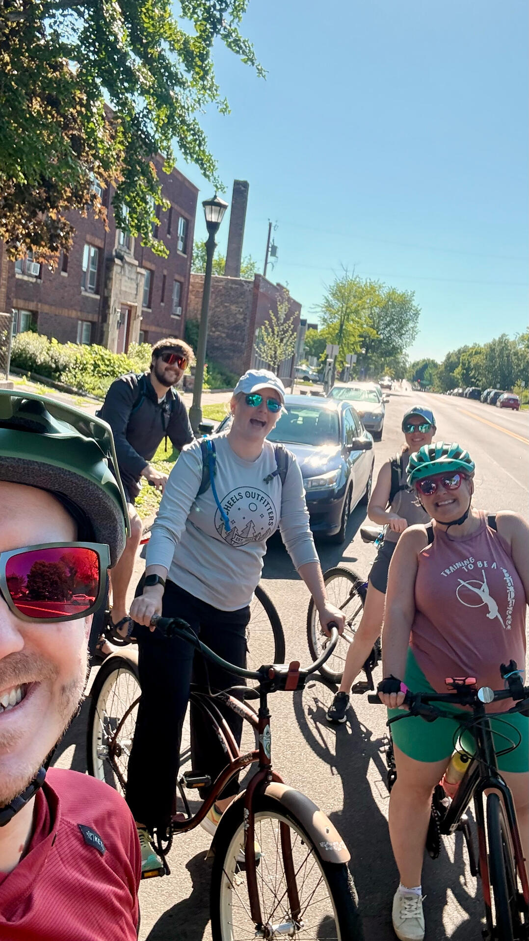 Tour de Lucé. Lindsay and Duncan’s longest ride so far. The route shifted turn by turn, but the goal stayed the same: pizza and beer.